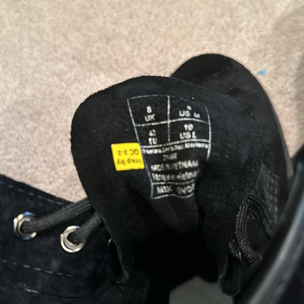 Dr Martens Black Suede boots - Picture 5 of 5